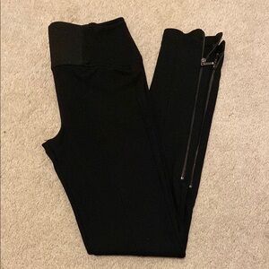 Zara Sleek Black Zippered Leggings